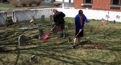 SU Students Rake